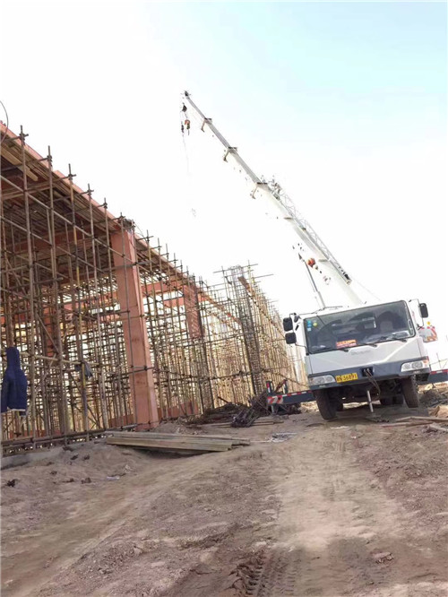 贵德县吊车作业的安全注意事项有哪些？